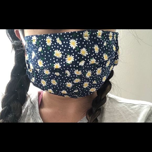 5 Mystery Handmade Cotton Face Masks 2 Ply - Picture 3 of 4